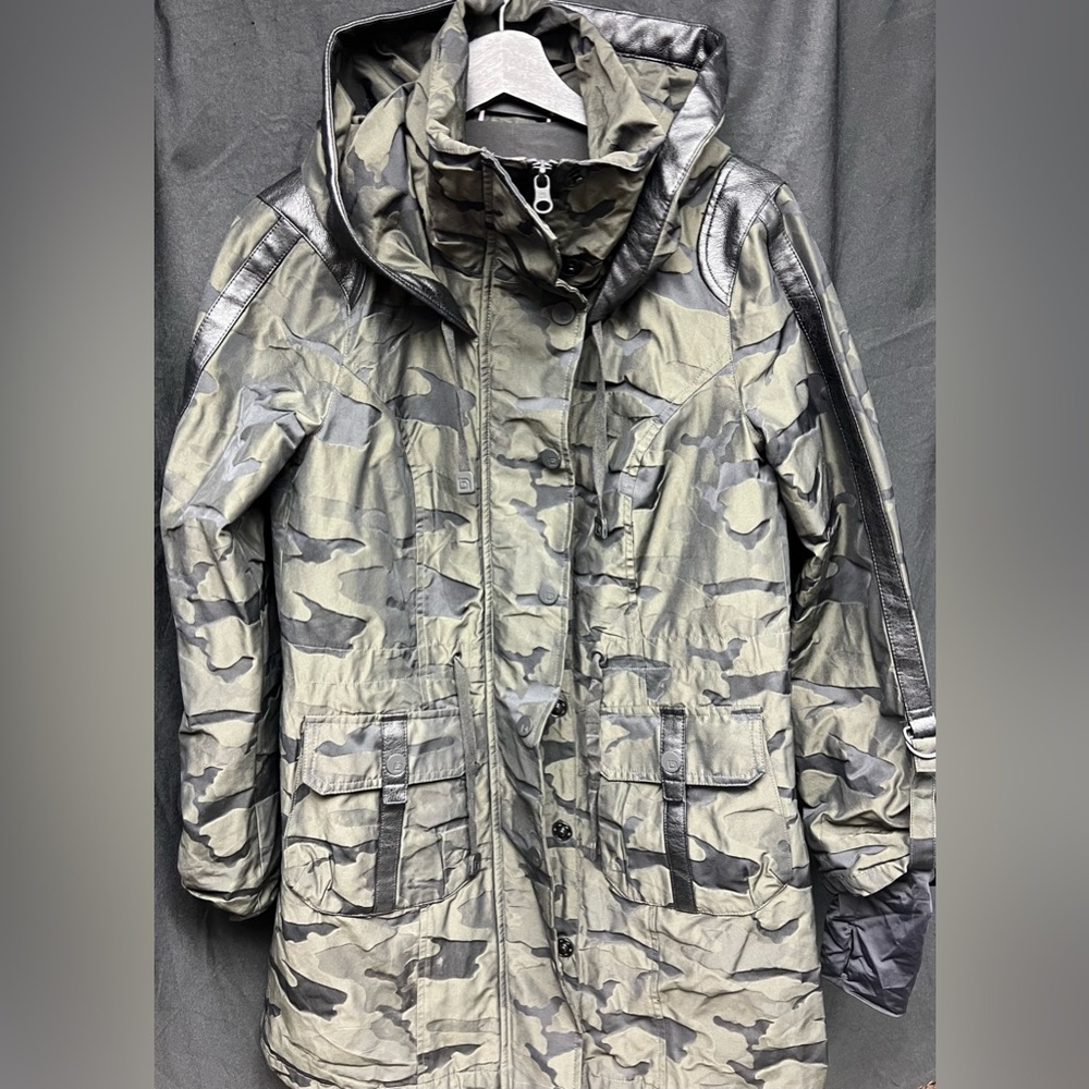 Blanc Noir- Womens Camouflage‎ Hooded Jacket- Size: Small